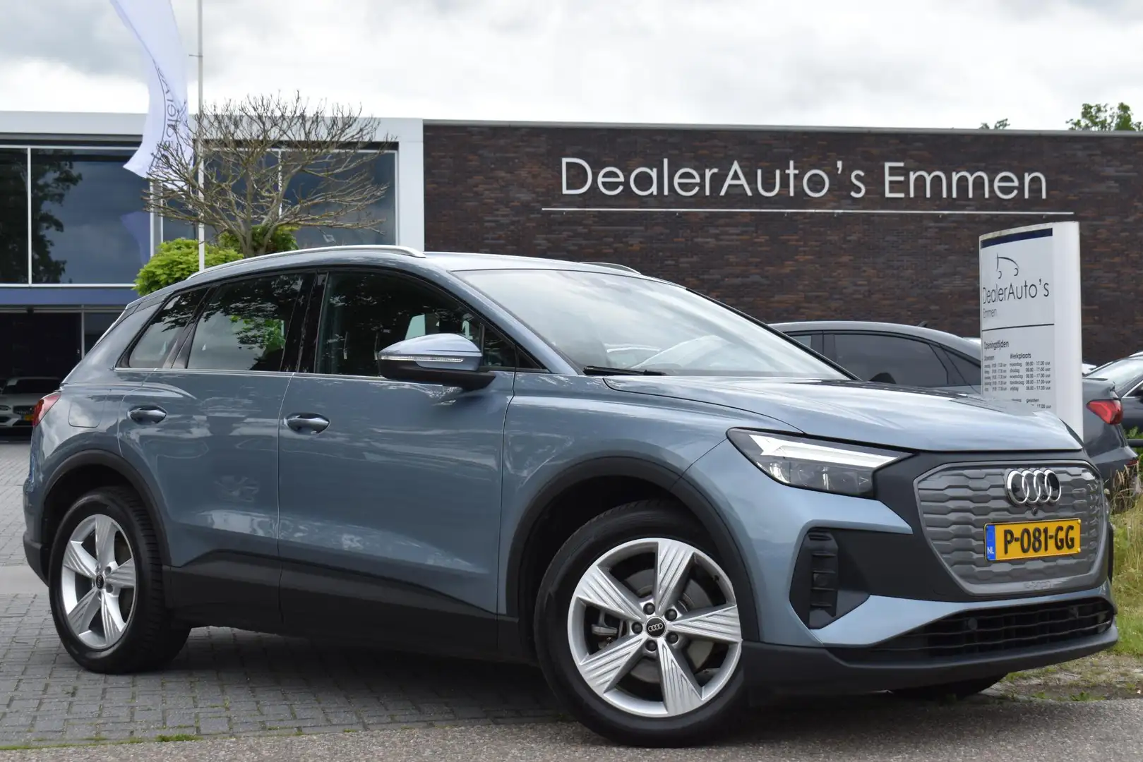 Audi Q4 e-tron 35 Edition 55 kWh Blauw - 1