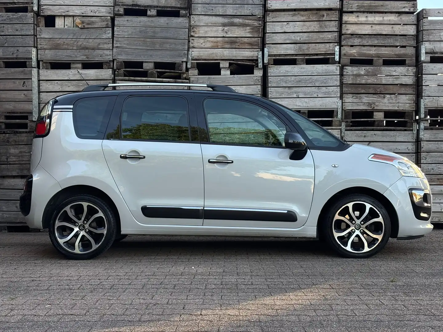 Citroen C3 Picasso 1.2 Exclusive | DISTRIBUTIE VV | NAVI | CRUISE |LM Wit - 2