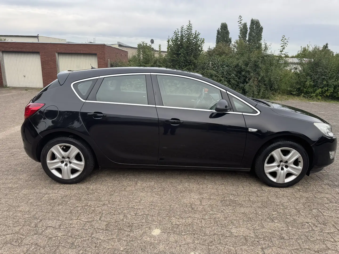 Opel Astra HU/AU 08.2027, Inkl. 12 Monate Garantie, Klima Schwarz - 2