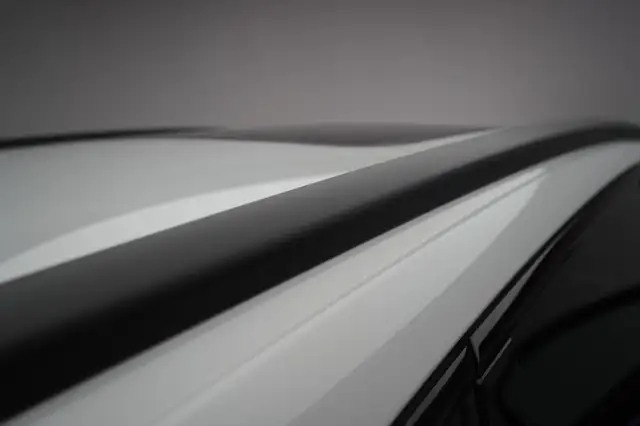 Audi E-Tron view 12