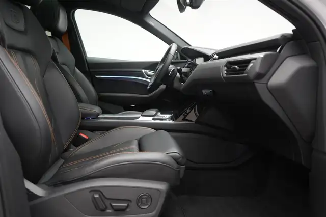 Audi E-Tron view 16