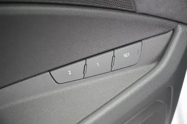 Audi E-Tron view 29