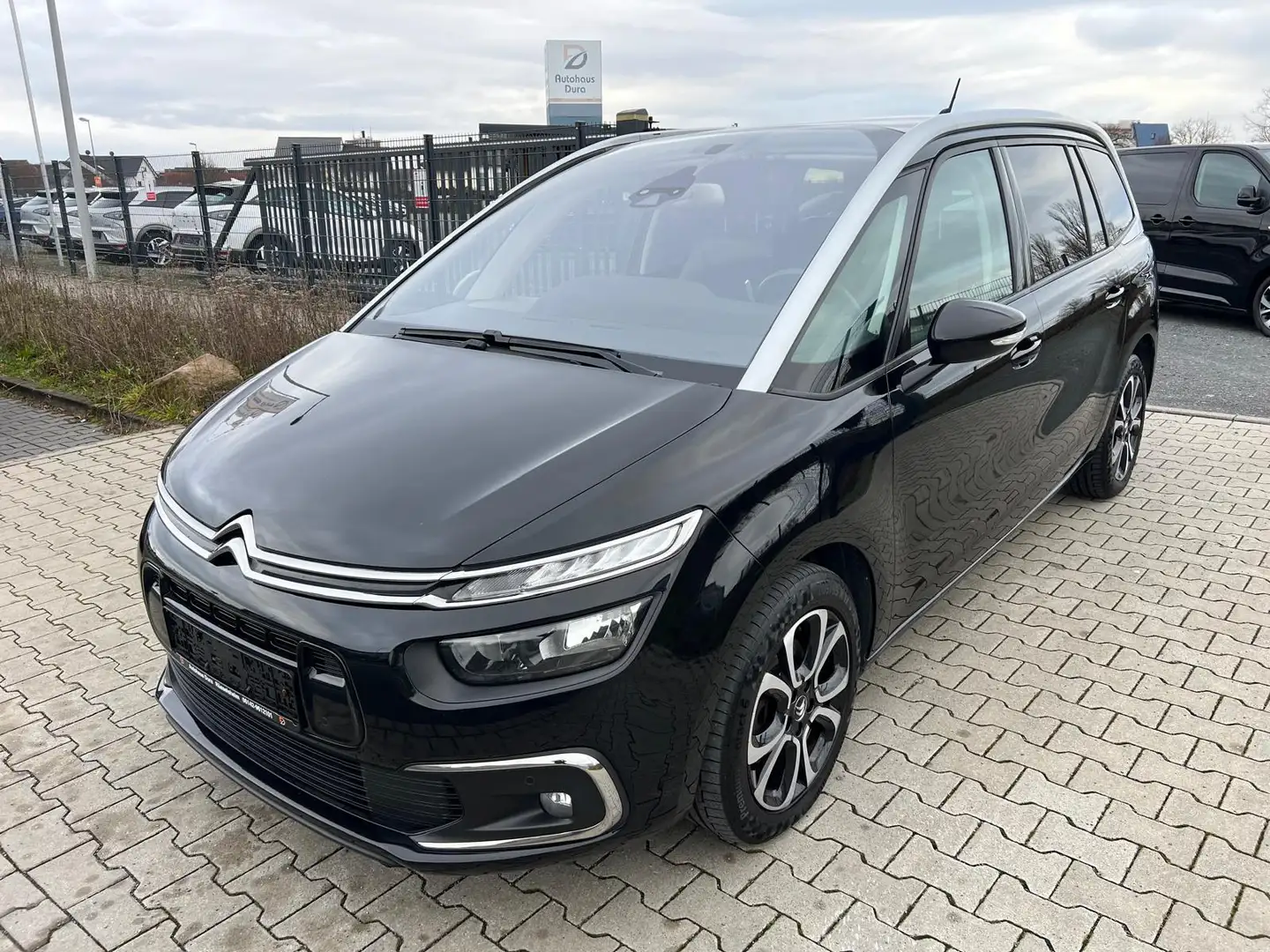 Citroen Grand C4 SpaceTourer BlueHDi 160 S&S EAT8 Shine Fekete - 2