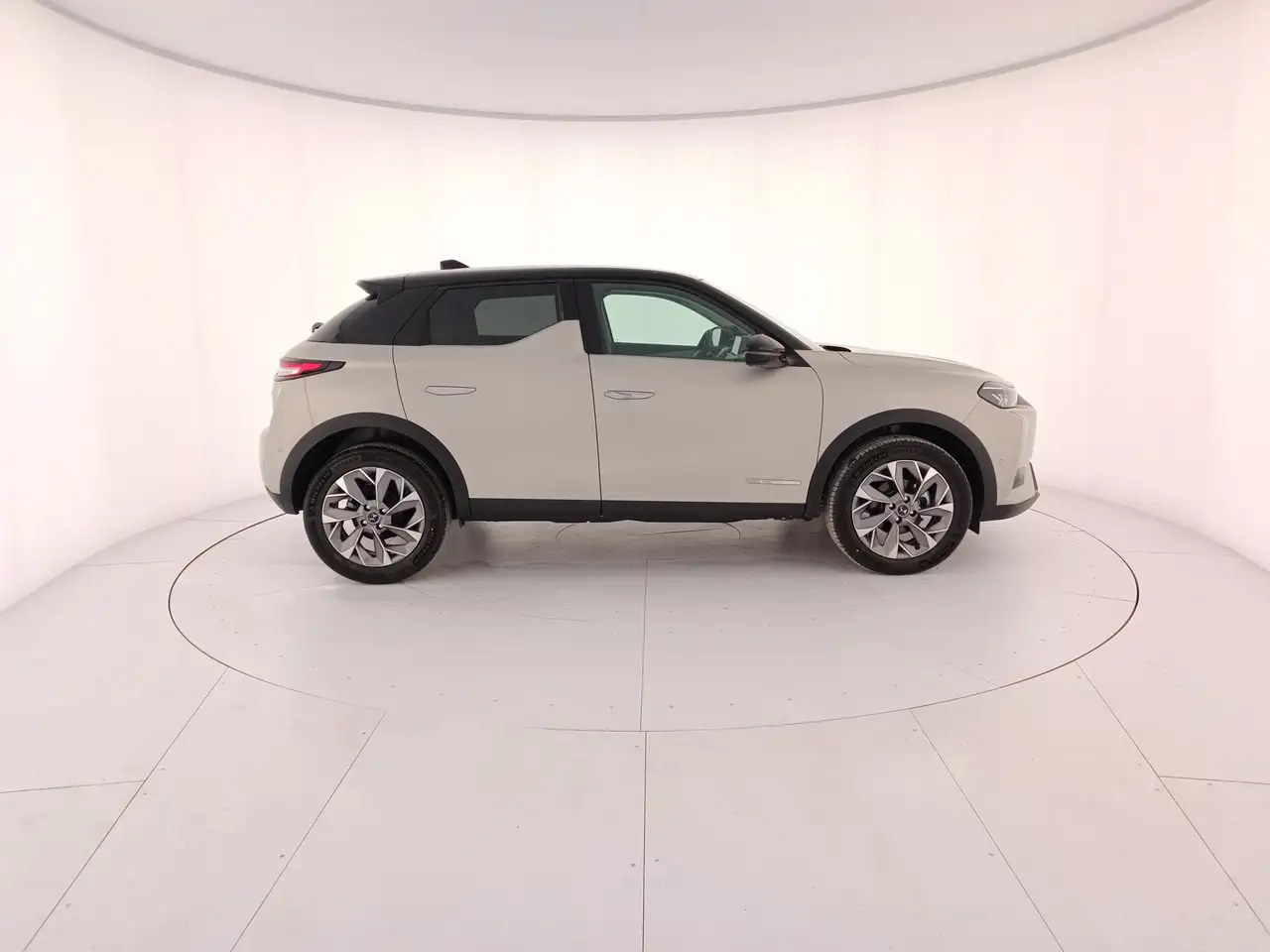DS Automobiles DS 3 2024