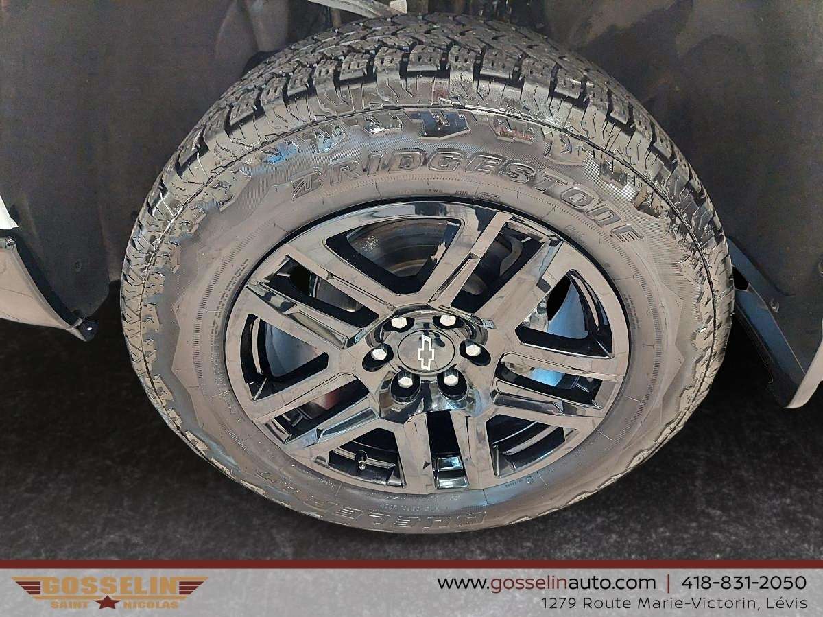 2024 Chevrolet Silverado 1500 LT Trail Boss cabine multiplace 4RM 147 po — снимка 1