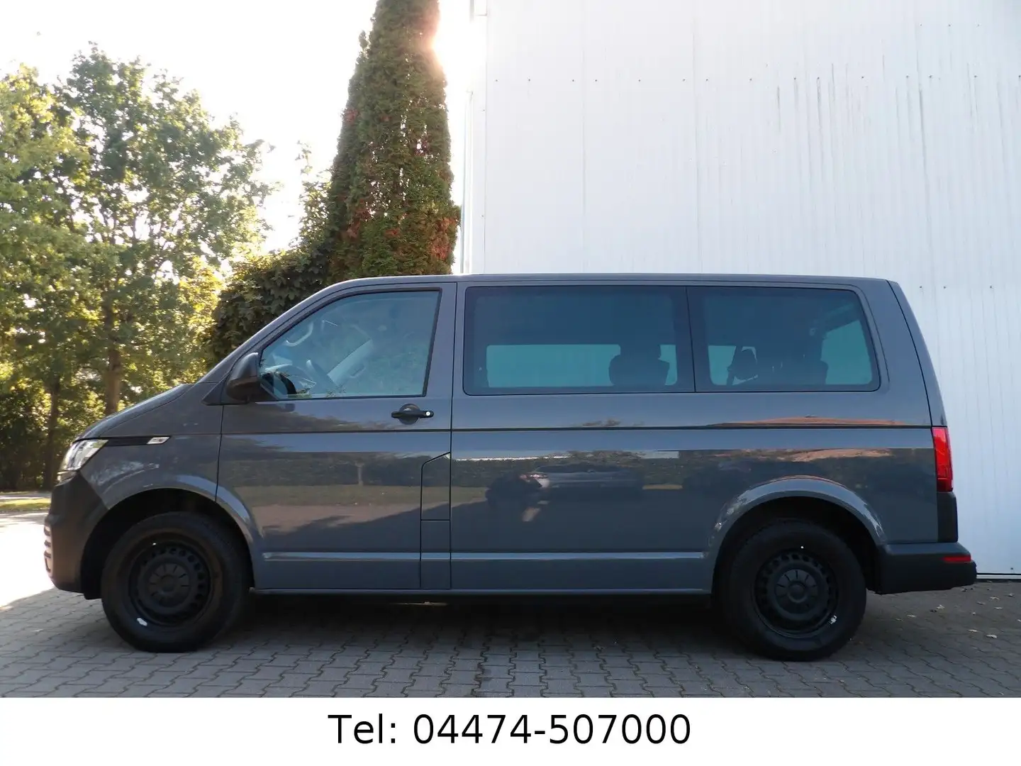 Volkswagen T6 Kombi T6.1 Kombi 2.0 TDI PDC 9-Sitzer DAB+ AHK Gris - 2