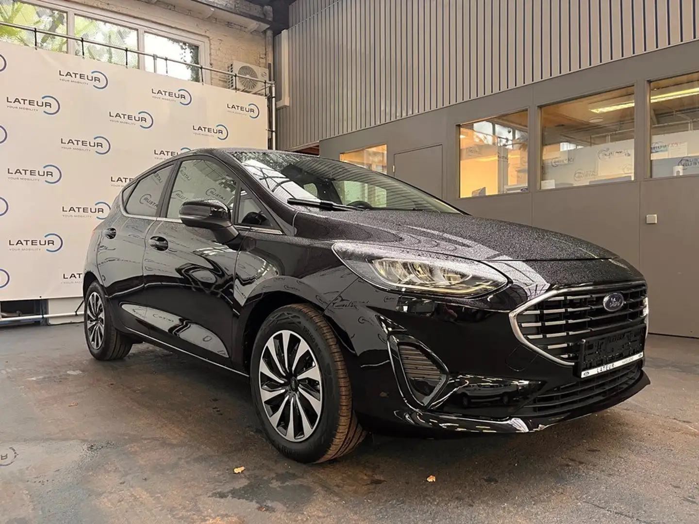 Ford Fiesta Titanium X 1.0i EcoBoost mHEV 125ps / 92kW M6 - 5d - 2