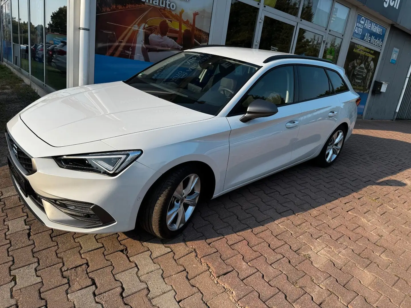 SEAT Leon 2.0 TDI FR MATRIX LED Weiß - 2