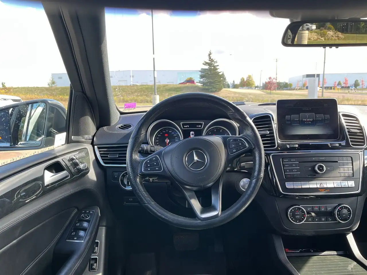 Mercedes-Benz GLS снимка Mercedes-Benz GLS