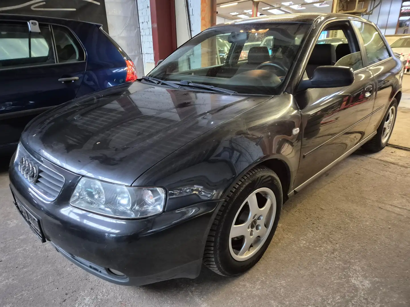 Audi A3 1.6 Attraction Negro - 1
