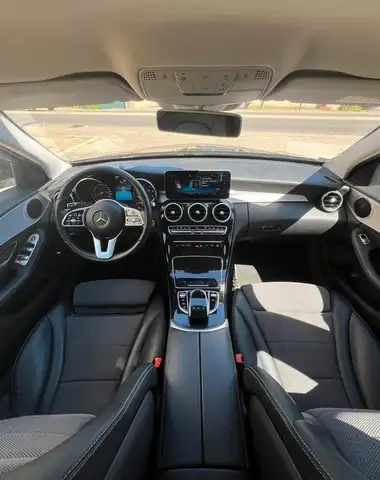 Mercedes-Benz C view 4