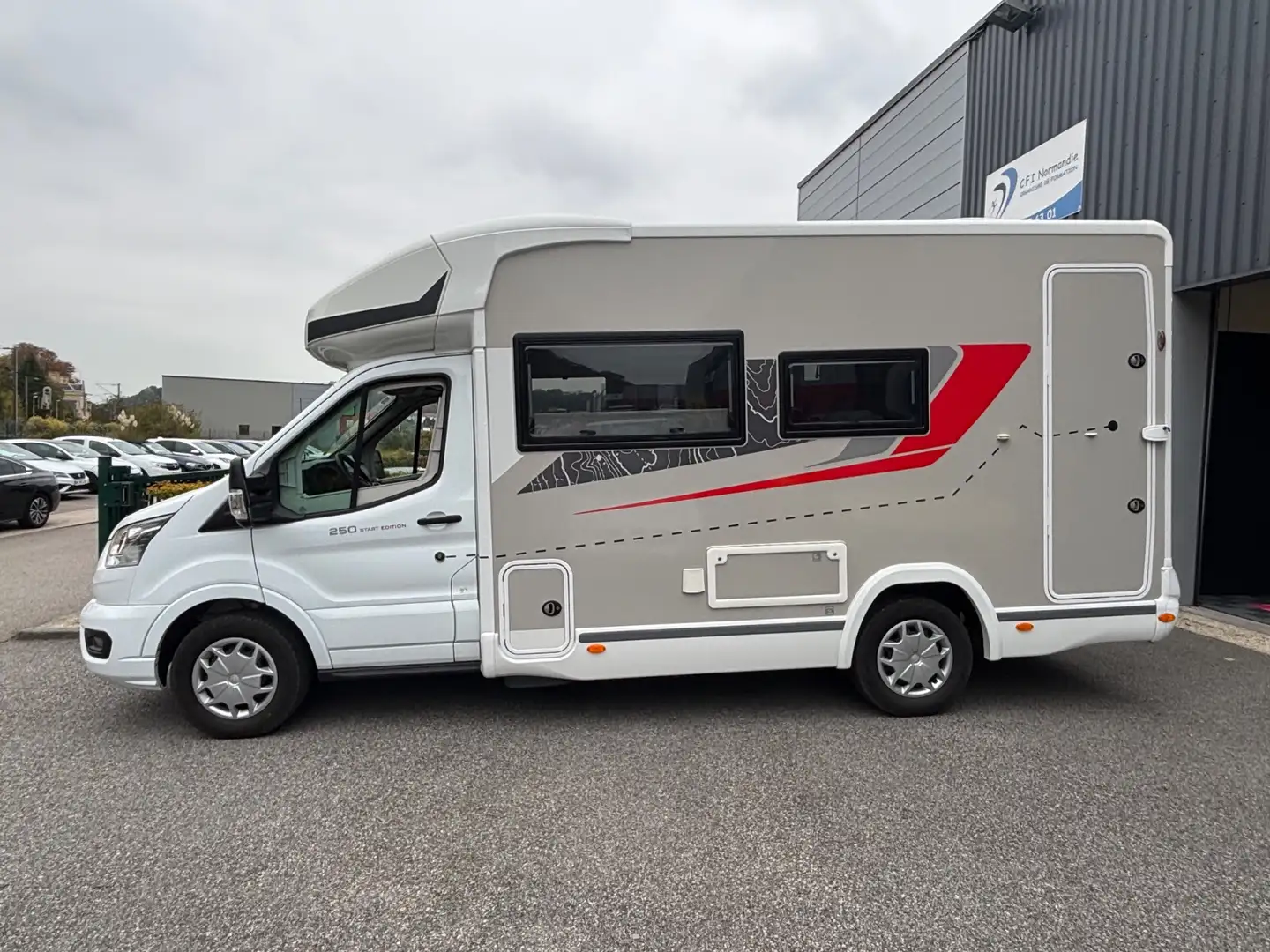 Ford Transit TRANSIT CDC P350 L4 2.0 ECOBLUE 170 S\u0026amp;S TREND BUSINESS Blanc - 2