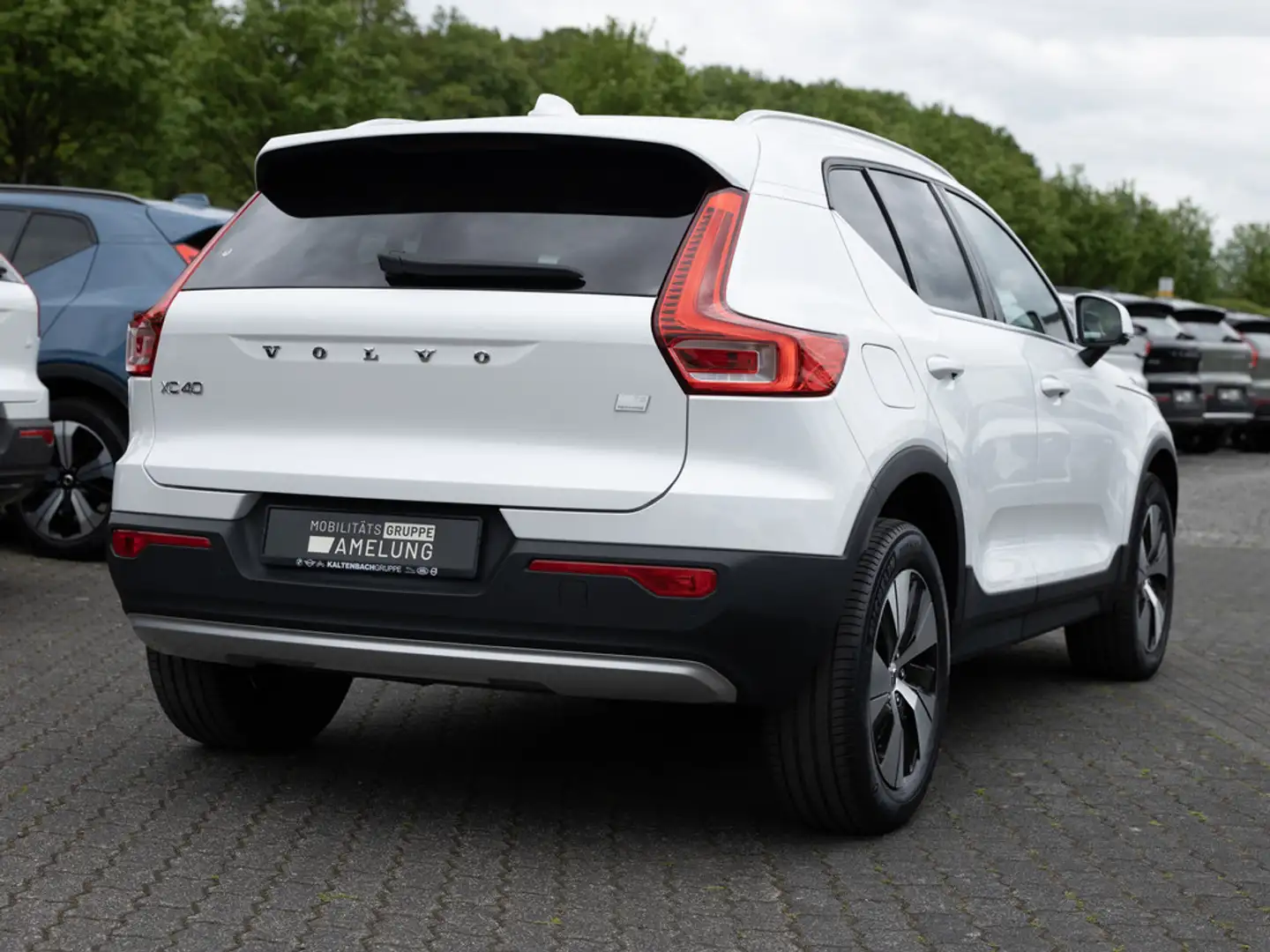 Volvo XC40 T5 Inscription Expression Recharge Plug-In Hybrid Weiß - 2