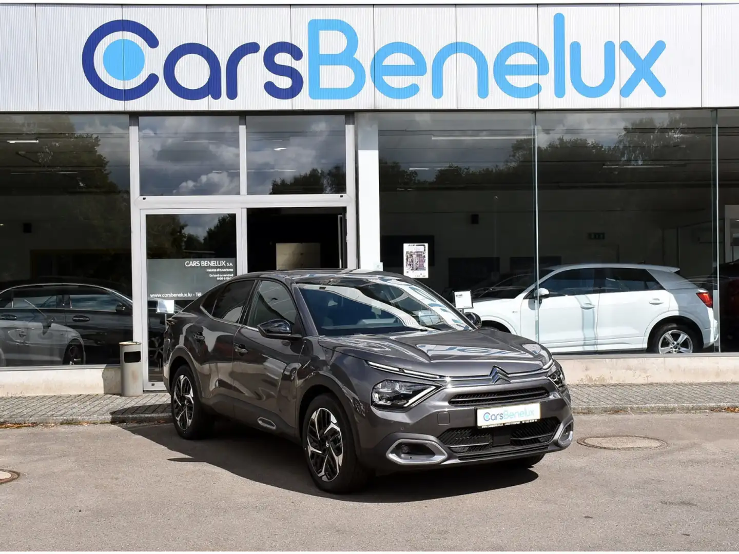 Citroen C4 X 1.2 PureTech Shine EAT8 TOIT PANO CUIR ACC SIDE Gris - 1