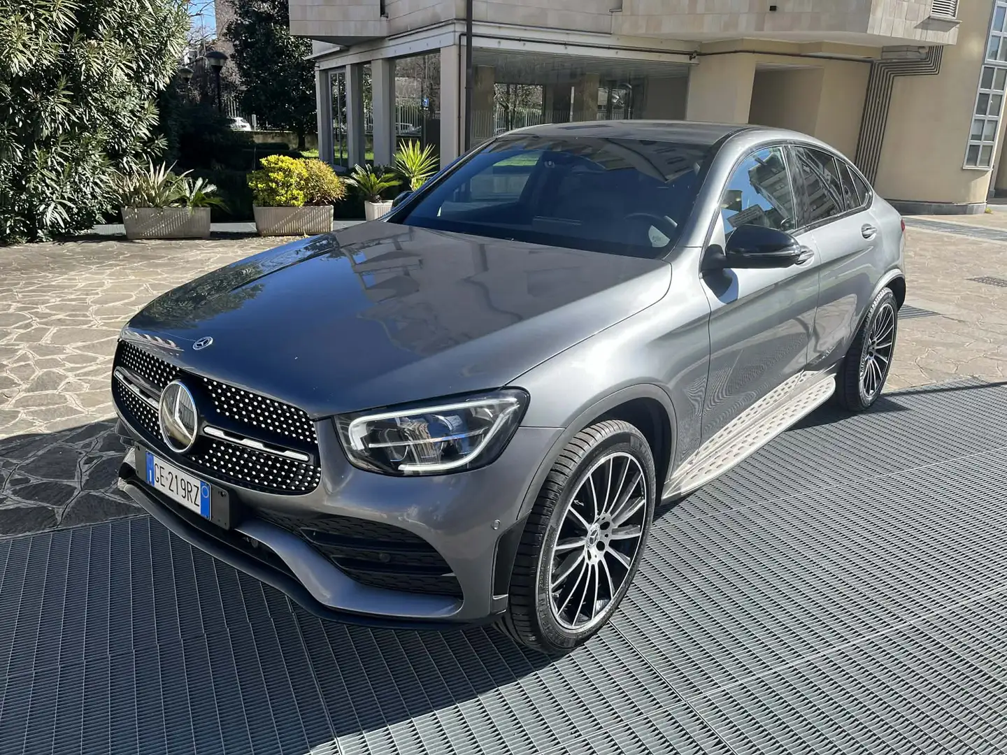 Mercedes-Benz GLC 220 cdi Premium 4matic imm. 03/2021 Grau - 1