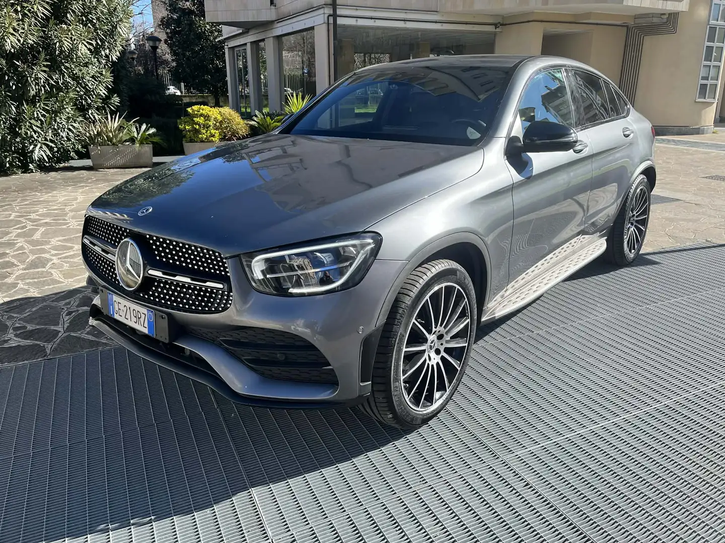 Mercedes-Benz GLC 220 cdi Premium 4matic imm. 03/2021 Grau - 2