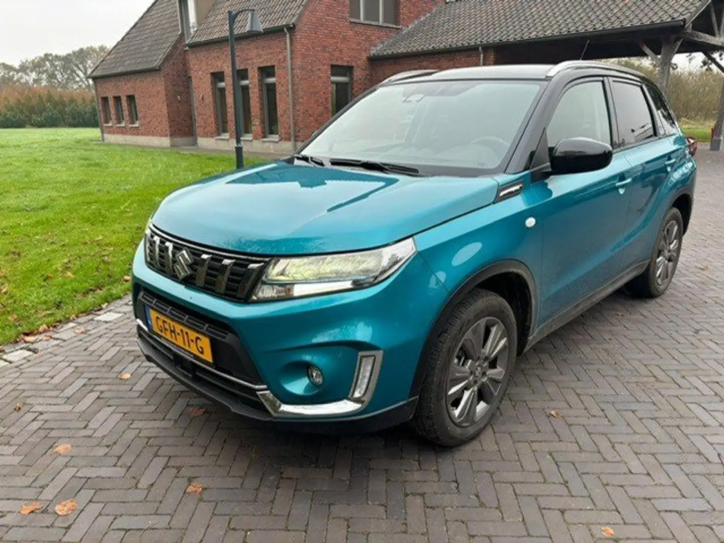 Suzuki Vitara 1.5 Hybrid Comfort plus Blauw - 1