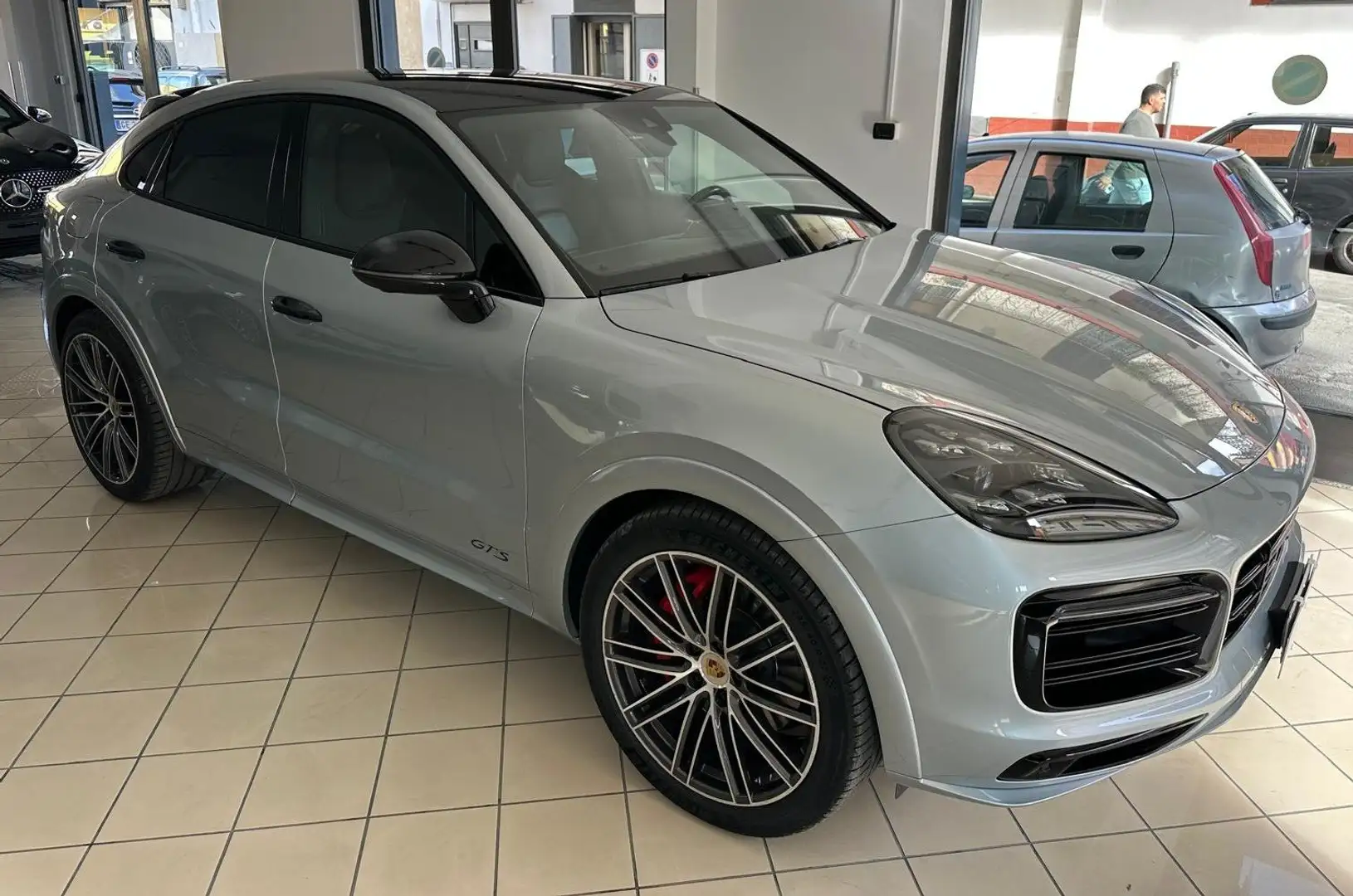 Porsche Cayenne Coupe 4.0 GTS tiptronic Argent - 2