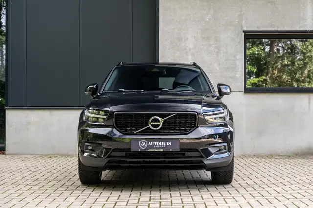 Volvo XC40 view 19