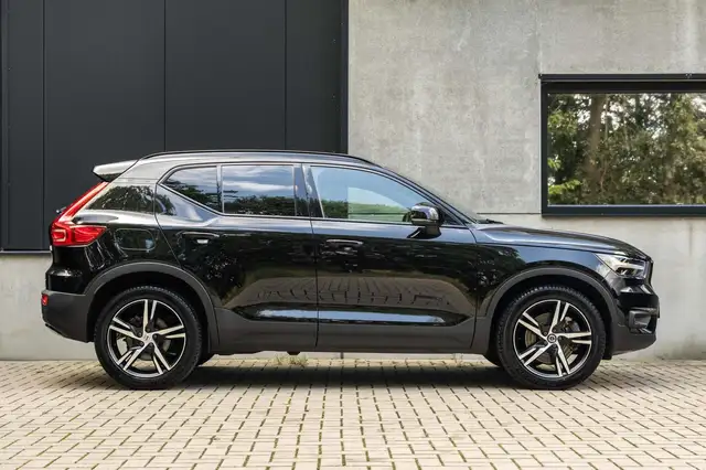 Volvo XC40 view 7