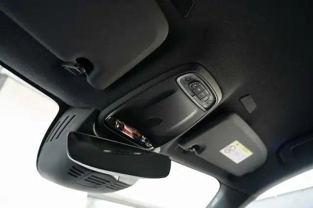 Volvo XC40 view 13
