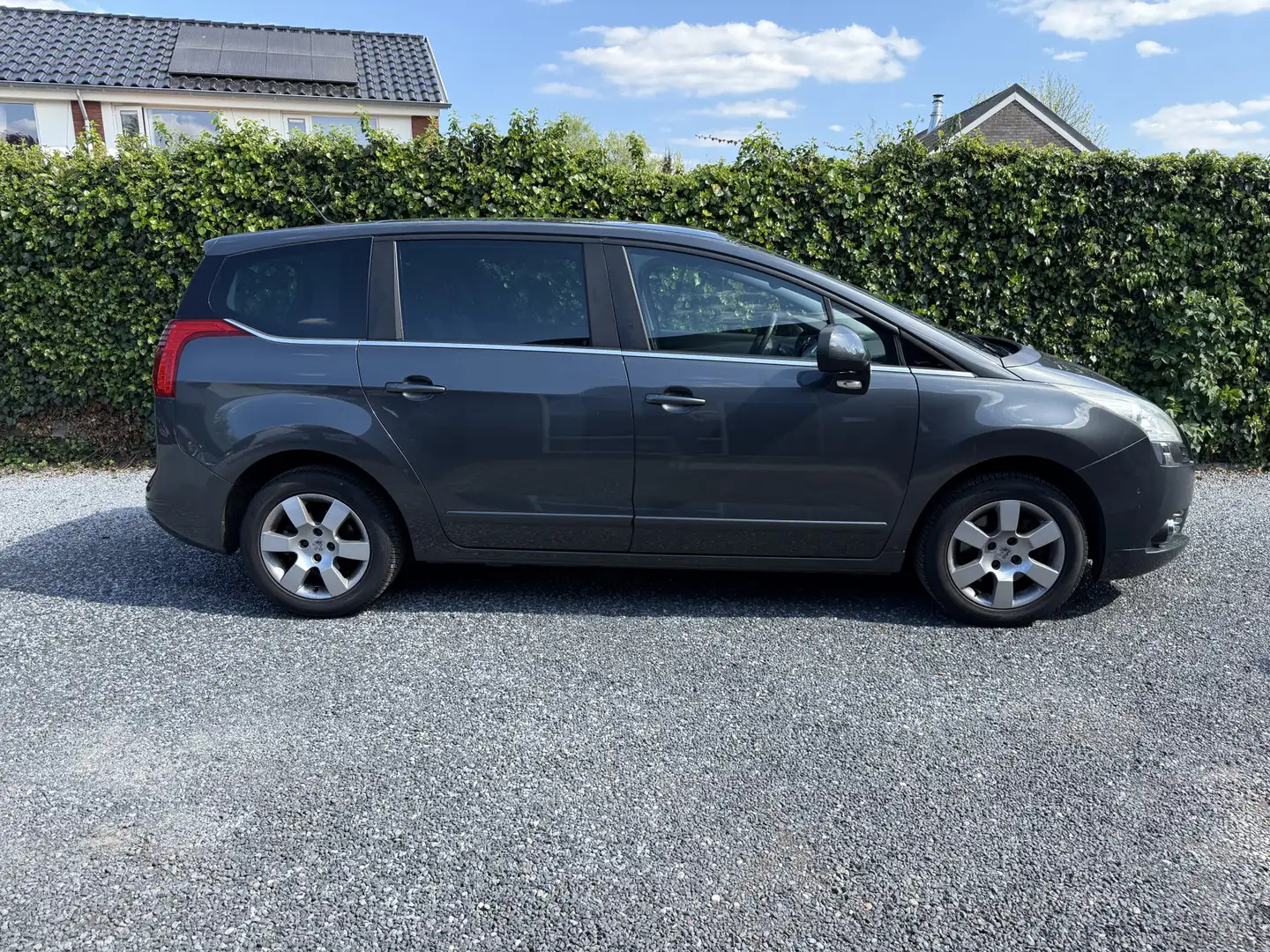 Peugeot 5008 1.6 THP ST 7p. | Panoramadak | Navi | Autom.  Airc Grijs - 2
