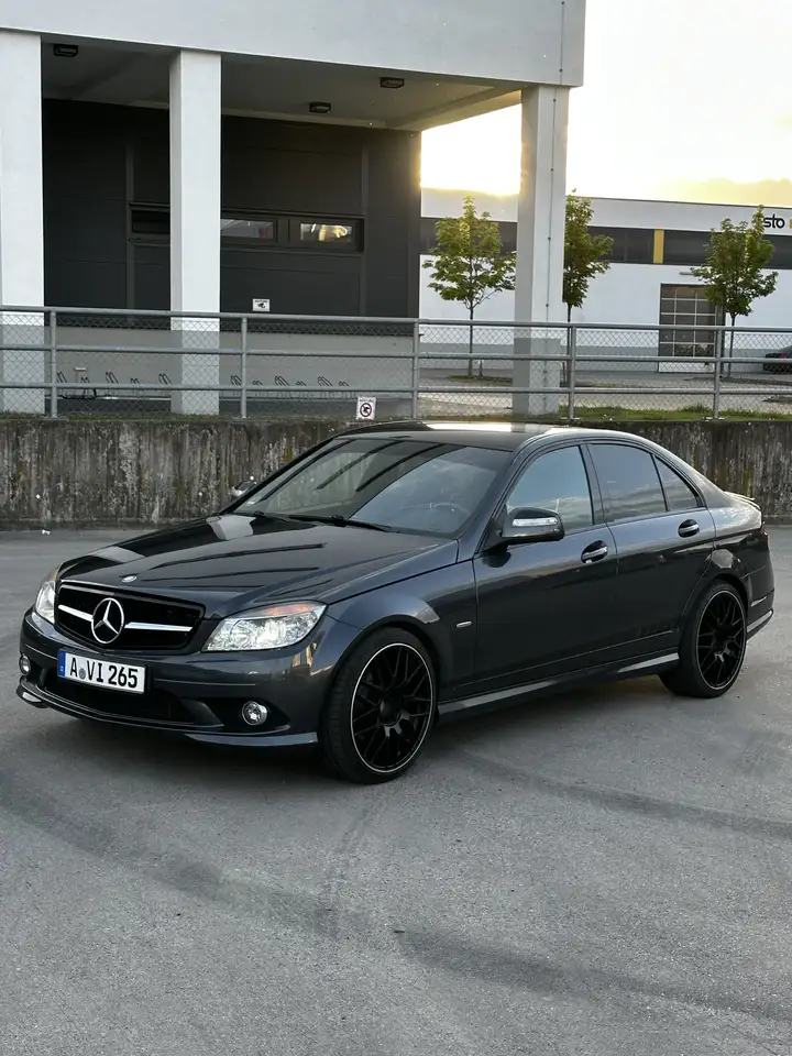Mercedes-Benz C 230