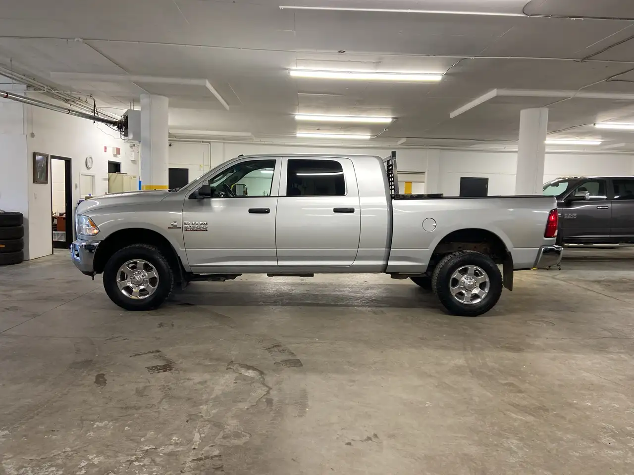 RAM 2500 снимка RAM 2500