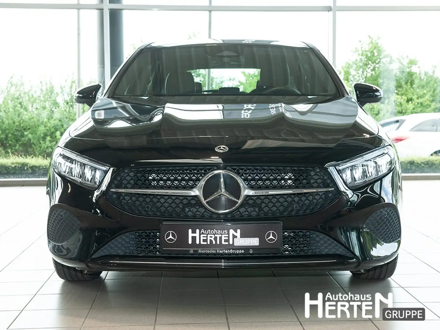 Mercedes-Benz A 180 PROGESSIVE+LED+NAVI+DAB+R-KAMERA+WINTER-P. Schwarz - 2