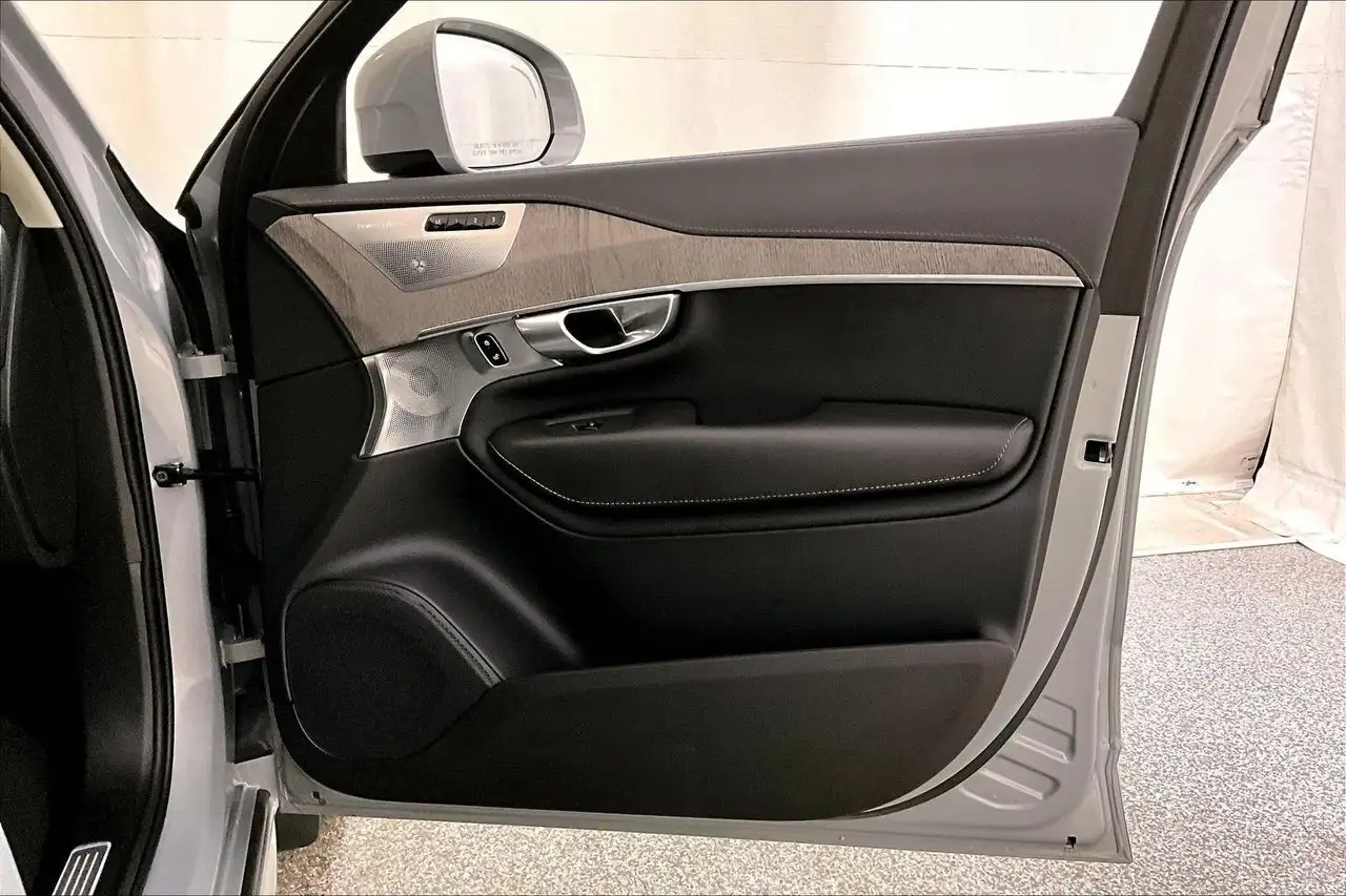 Volvo XC90 снимка Volvo XC90