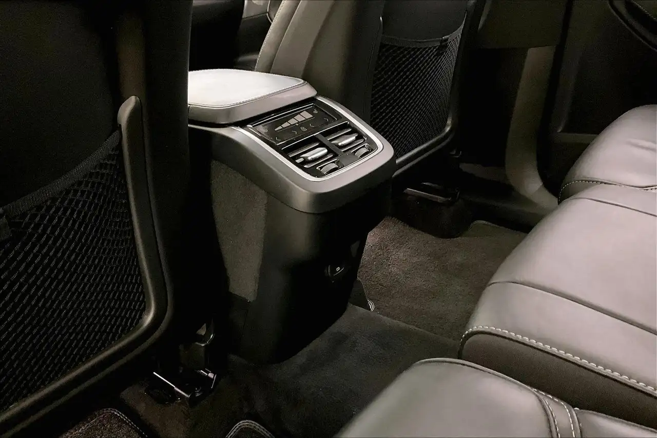 Volvo XC90 снимка Volvo XC90