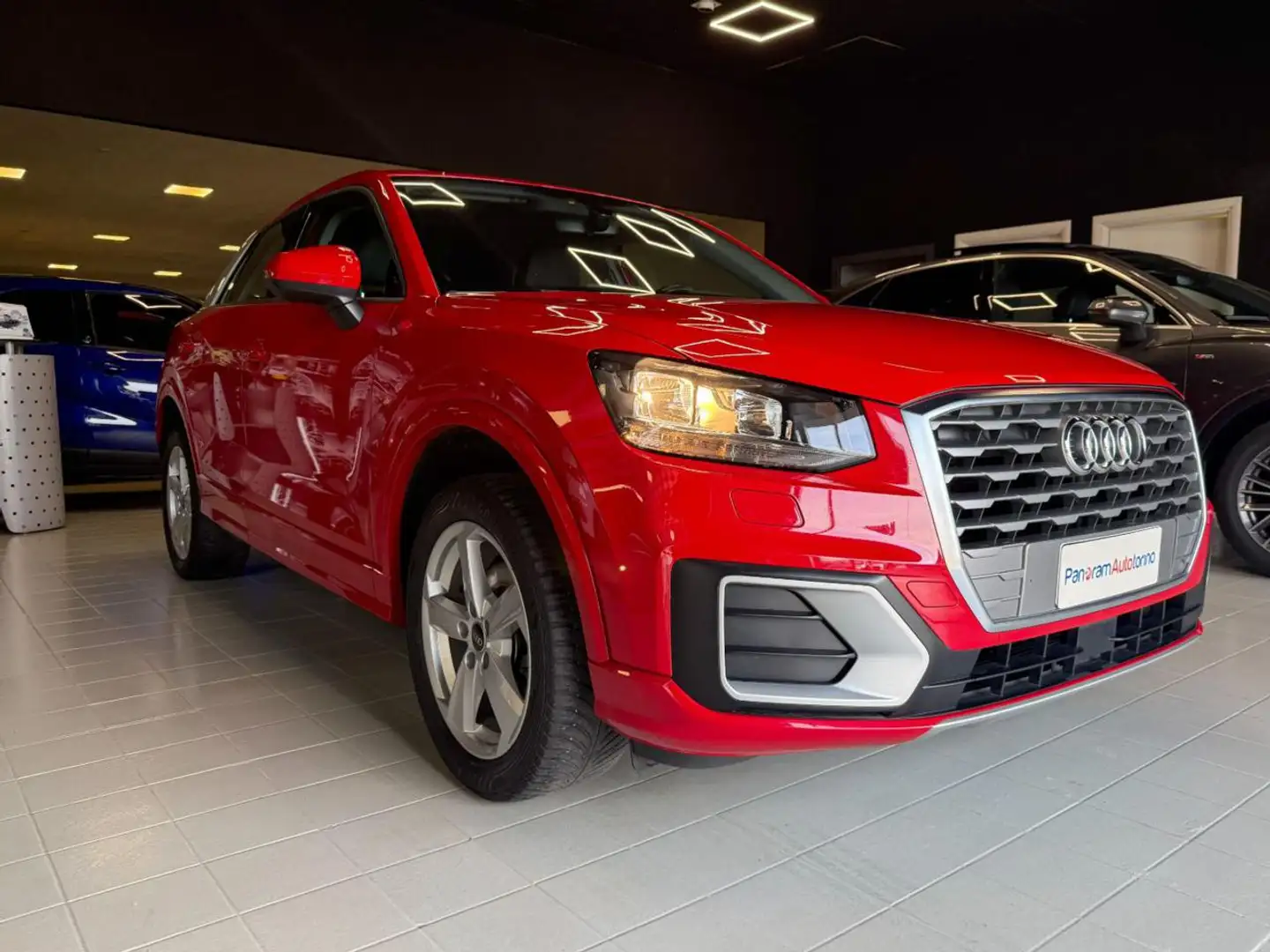 Audi Q2 30 TFSI Admired Rosso - 1