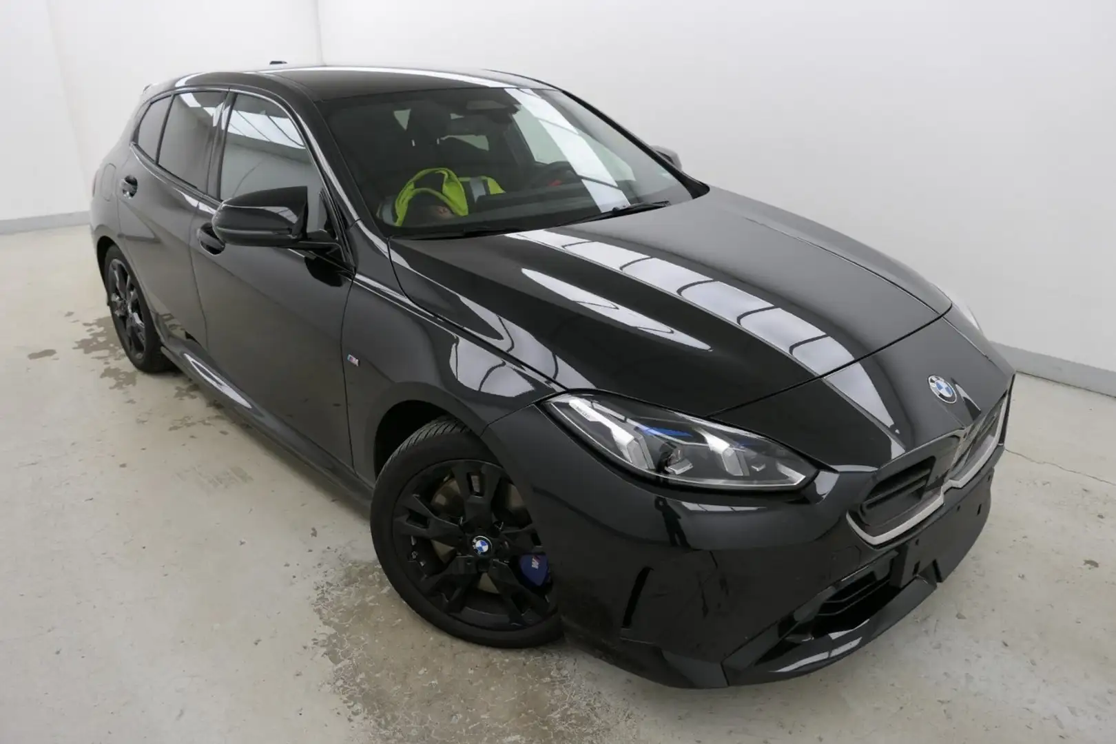 BMW 135 M xDrive Lim. HUD*Parkassist*NaviProf*SHZ Nero - 2