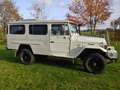 Toyota Land Cruiser BJ 45 LV Camper H Zulassung 2 Schlafpl.DiffSperren Blanc - thumbnail 2