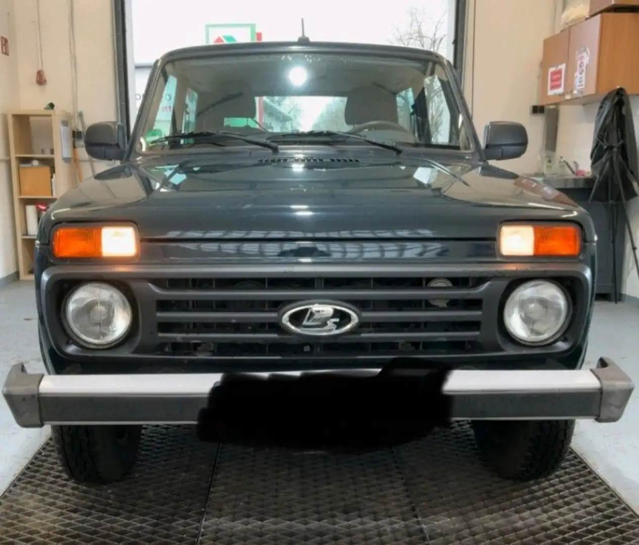 Lada Niva Legend 4x4 Verde - 2