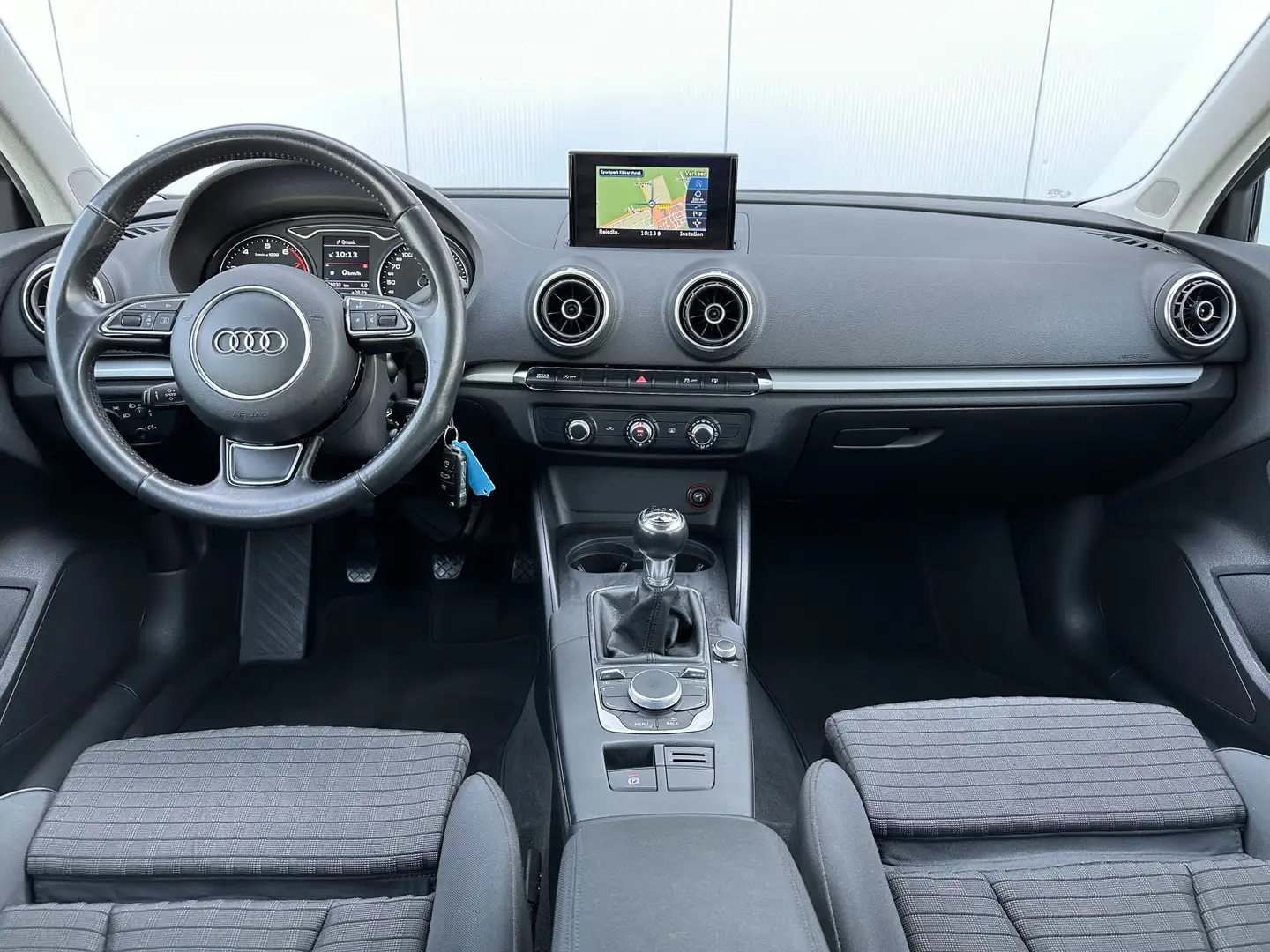 Audi A3 Limousine 1.4 TFSI CoD Ambition Pro Line Navigatie Noir - 2