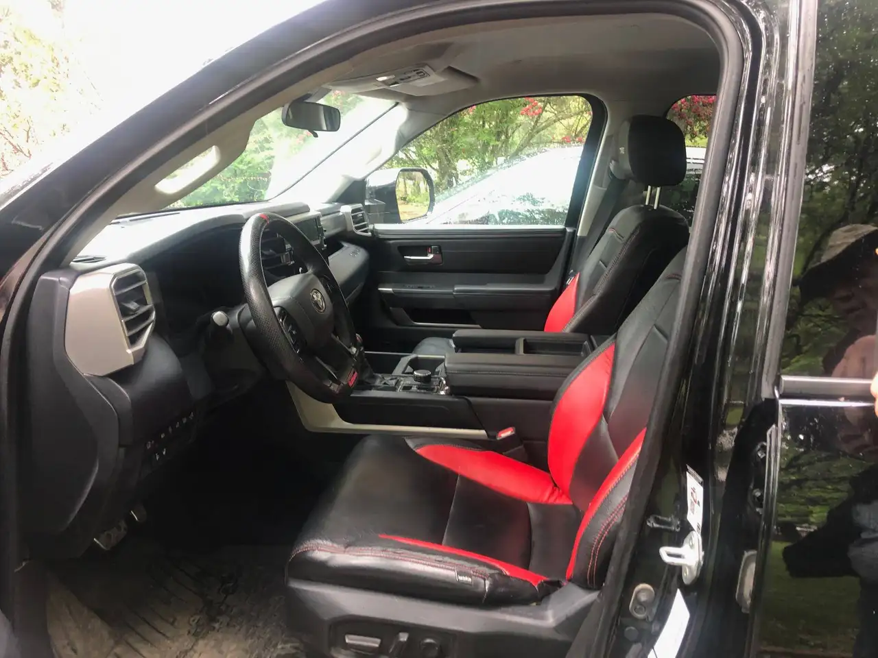 Toyota Tundra снимка Toyota Tundra