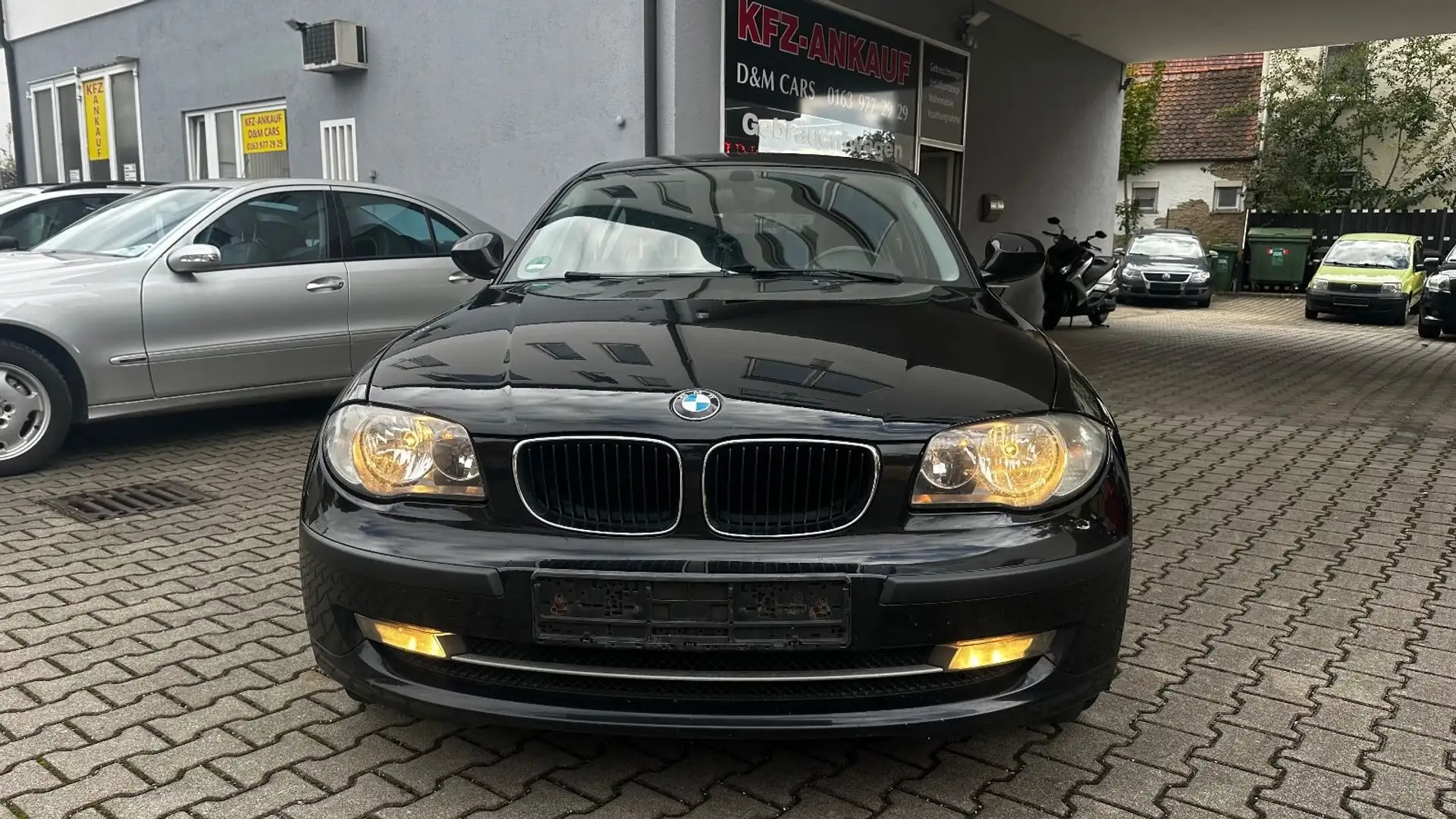 BMW 116 Baureihe 1 Lim. 116d Schwarz - 2