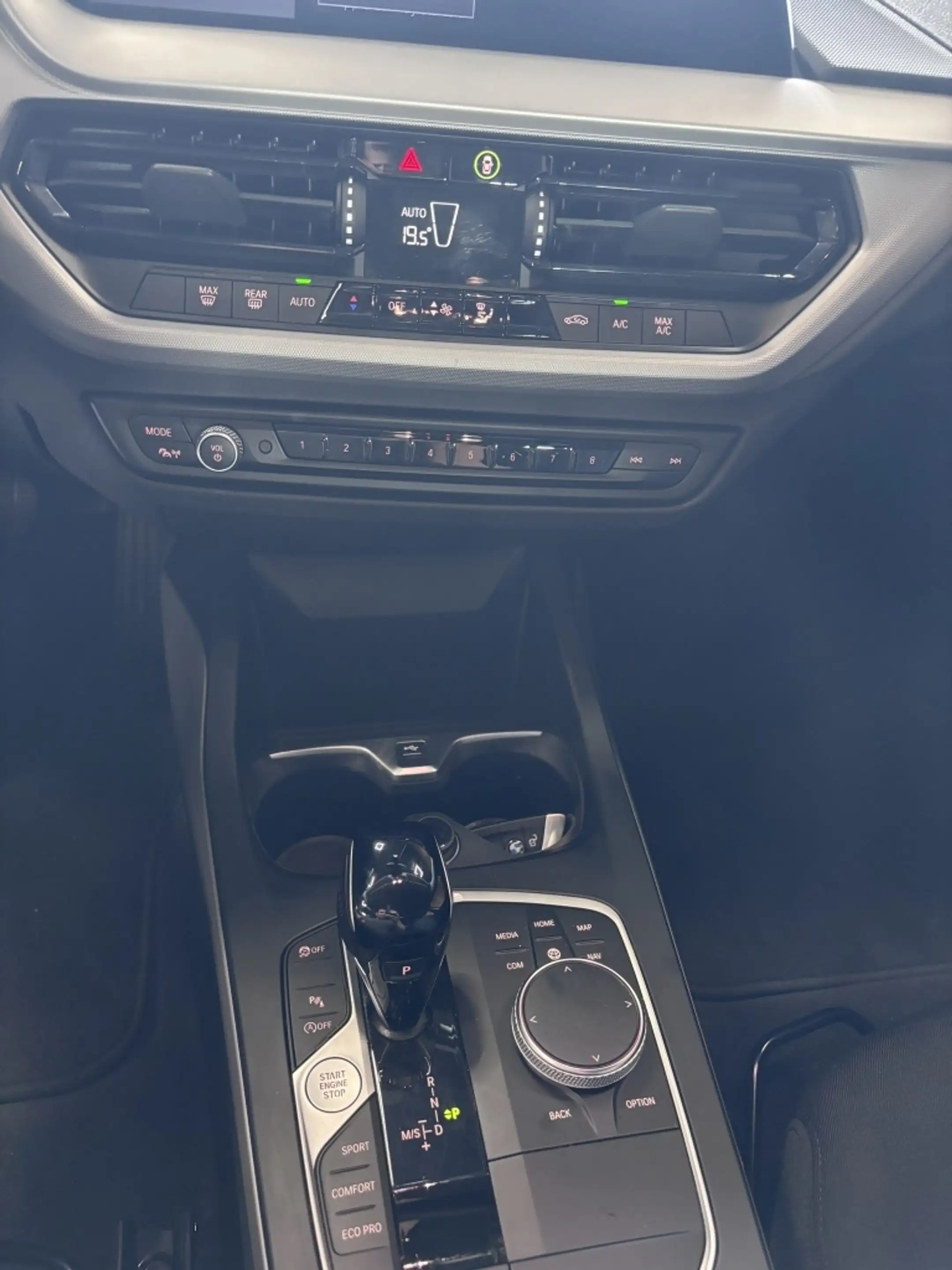 BMW 118 1-serie 118i Intro DEALER ONDERHOUDEN/CARPLAY — photo 23