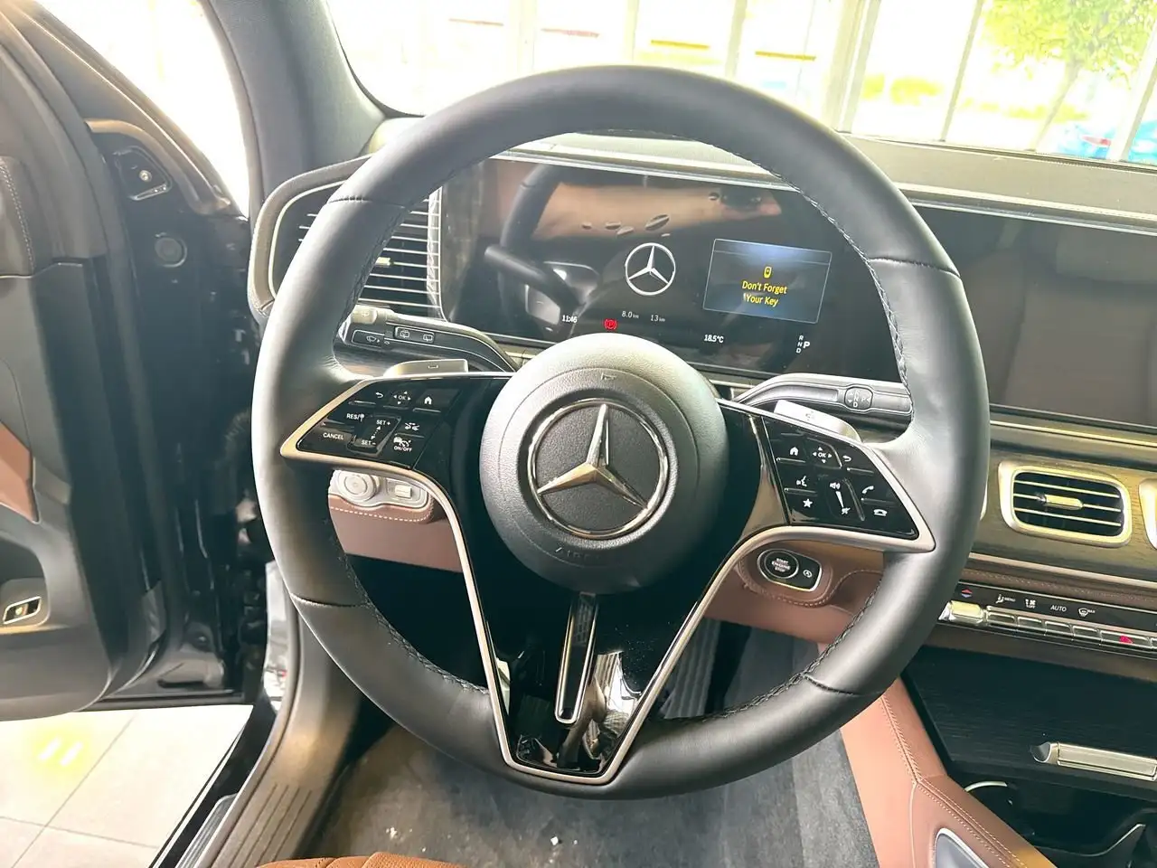 Mercedes-Benz GLE снимка Mercedes-Benz GLE