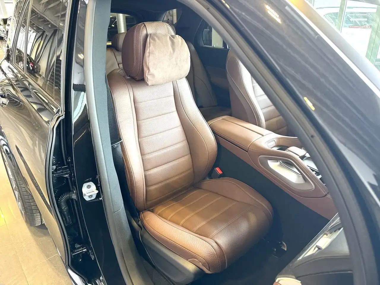 Mercedes-Benz GLE снимка Mercedes-Benz GLE
