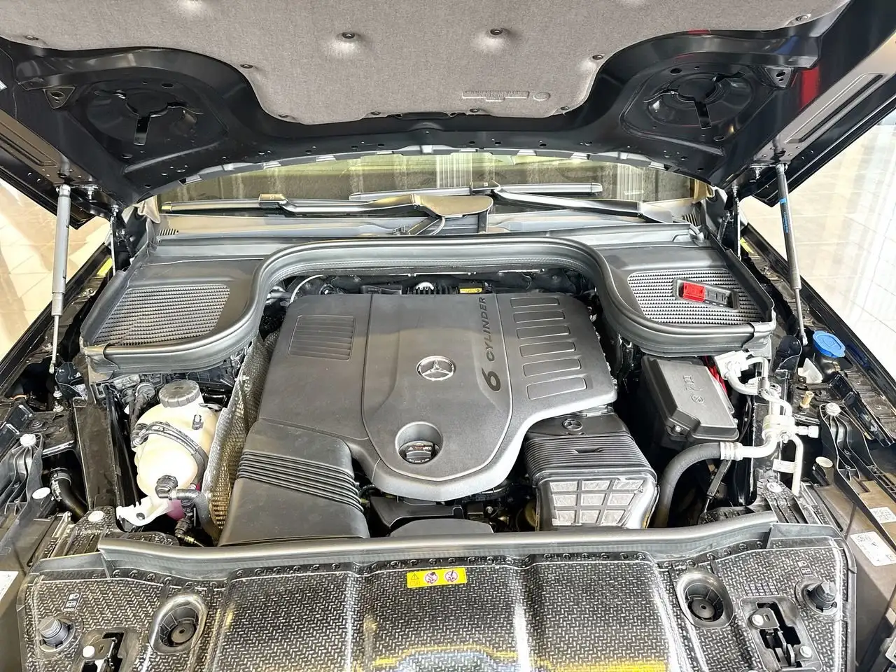 Mercedes-Benz GLE снимка Mercedes-Benz GLE