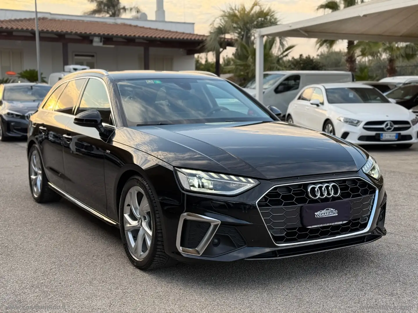 Audi A4 Avant 35 TDI/163CV S tronic S line ed Noir - 1
