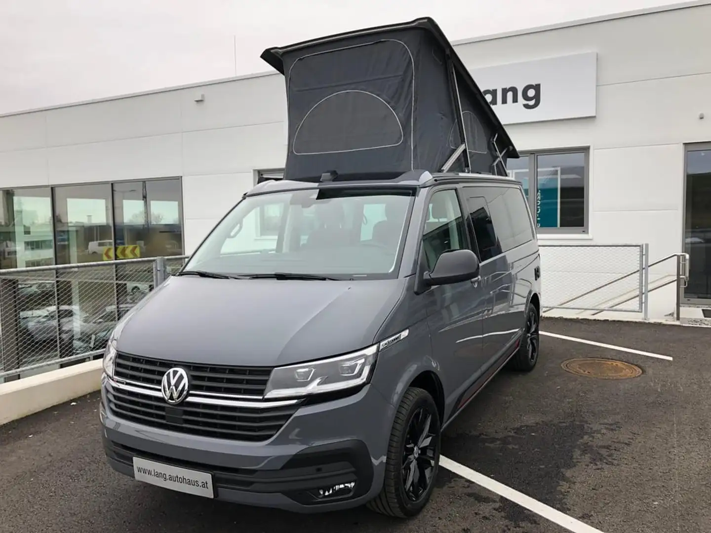 Volkswagen T6.1 California VW T6.1 California Ocean Edition TDI 4MOTION Grau - 2