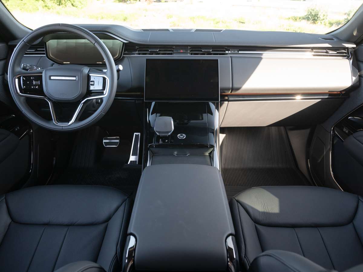 2026 Land Rover Range Rover Sport P360 S alt 4