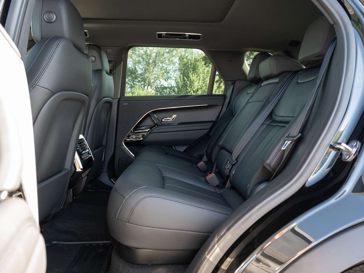 2026 Land Rover Range Rover Sport P360 S alt 5
