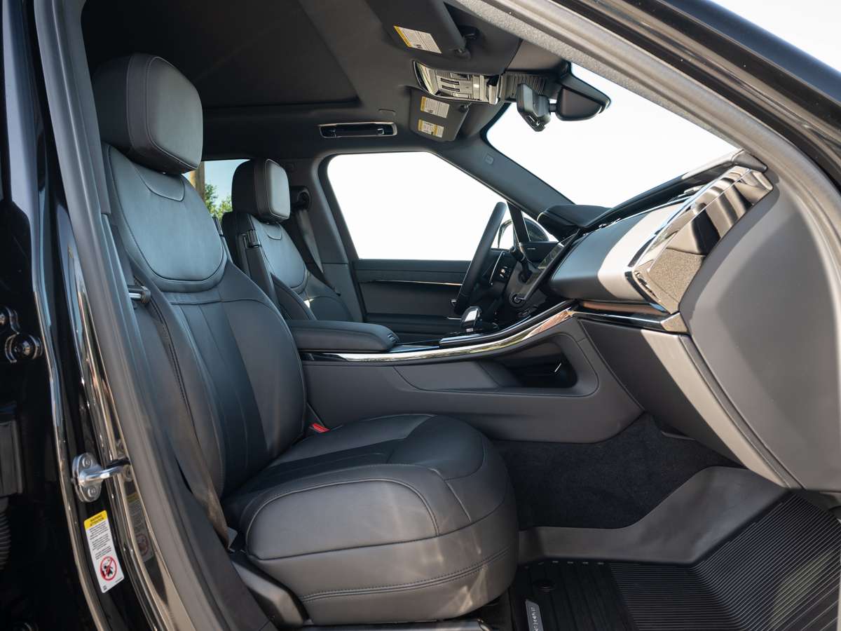 2026 Land Rover Range Rover Sport P360 S alt 3