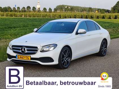 Mercedes-Benz E 200 Premium Prachtige auto!/Sfeerverlichting/Camera/