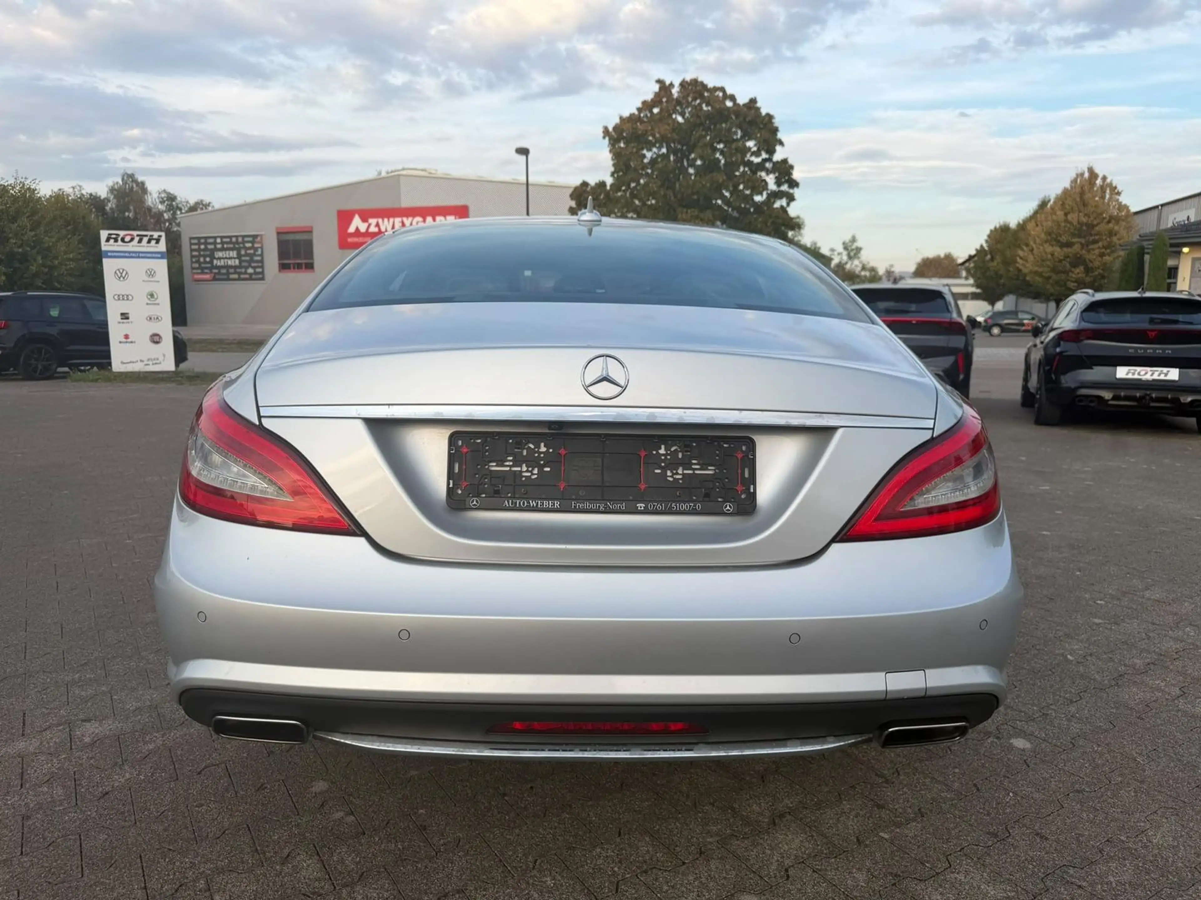 Mercedes-Benz CLS 350 AMG Paket *Navi*Kamera*PDC*LED* — photo 5