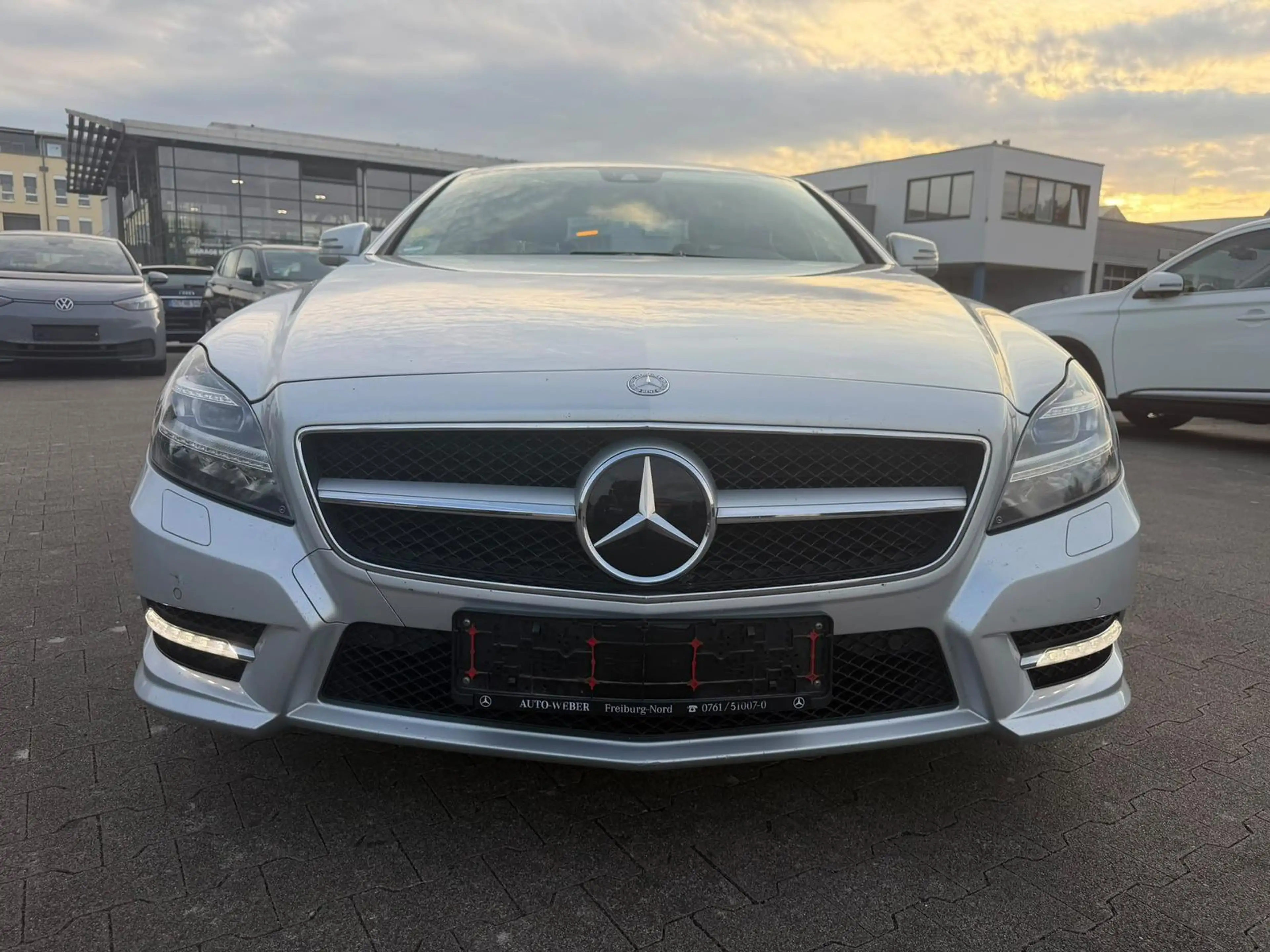 Mercedes-Benz CLS 350 AMG Paket *Navi*Kamera*PDC*LED* — photo 9